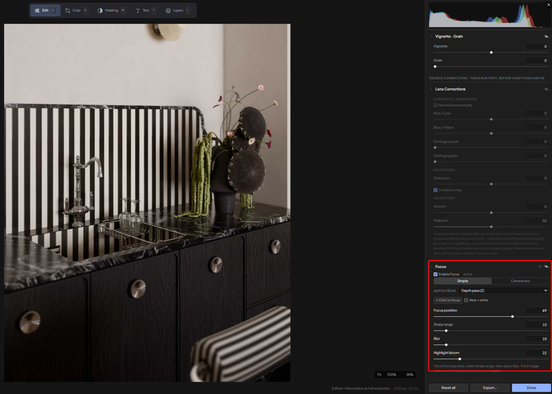 Focus trong Retouch đang dùng Depth pass Z: chi tiết bếp giữ nét, ghế tiền cảnh mờ; bảng Focus có Click to focus, Focus position, Sharp range, Blur và Highlight bloom